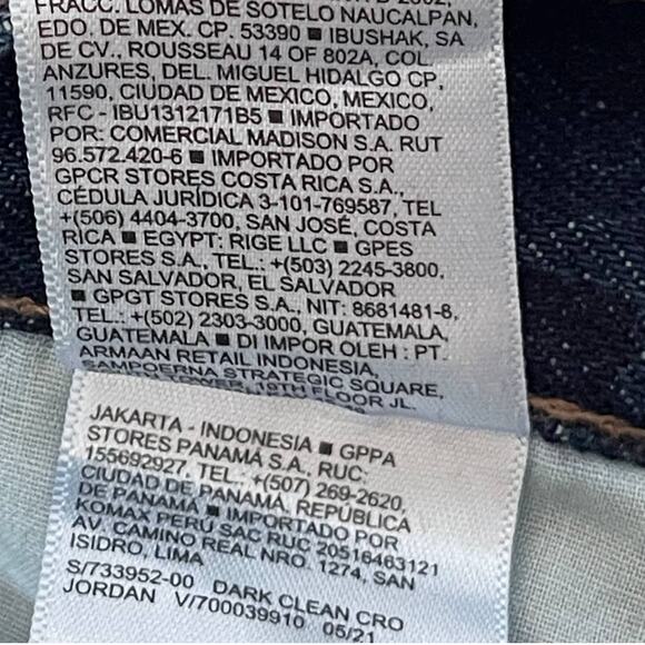 Old Navy High Rise Slouchy Straight Dark Wash Denim CAPRI Jeans - Size 14 EXC - Picture 10 of 10